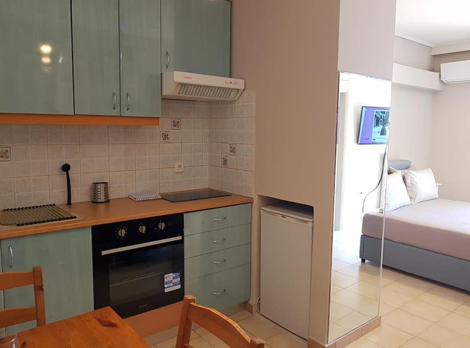 Athens Campus Renovated Studio Apartment @ Ilisia Exterior photo